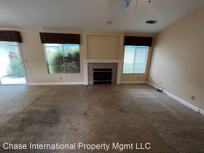 Building Photo - 3 br, 2 bath House - 1742 Lavender Court