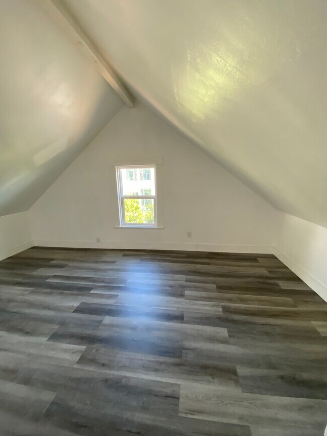 Foto del edificio - 2531 Ridge Rd