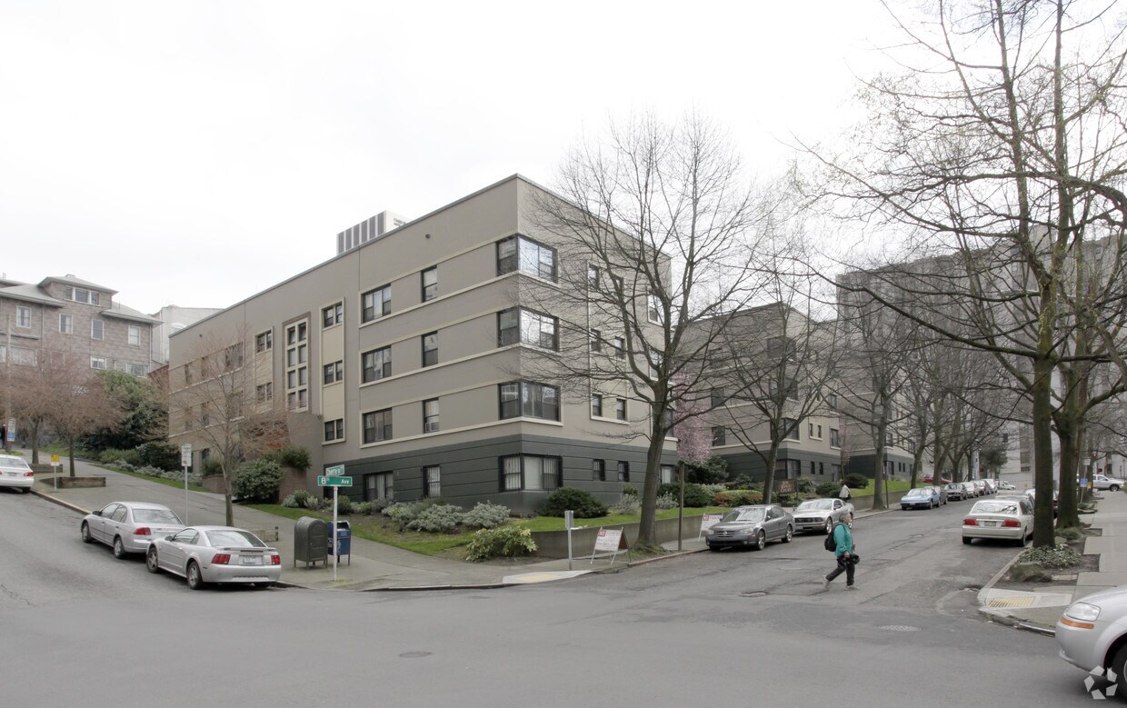 Foto principal - Bay Ridge Court (Cobblestone Court)