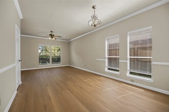 Building Photo - 4922 Moss Run Dr