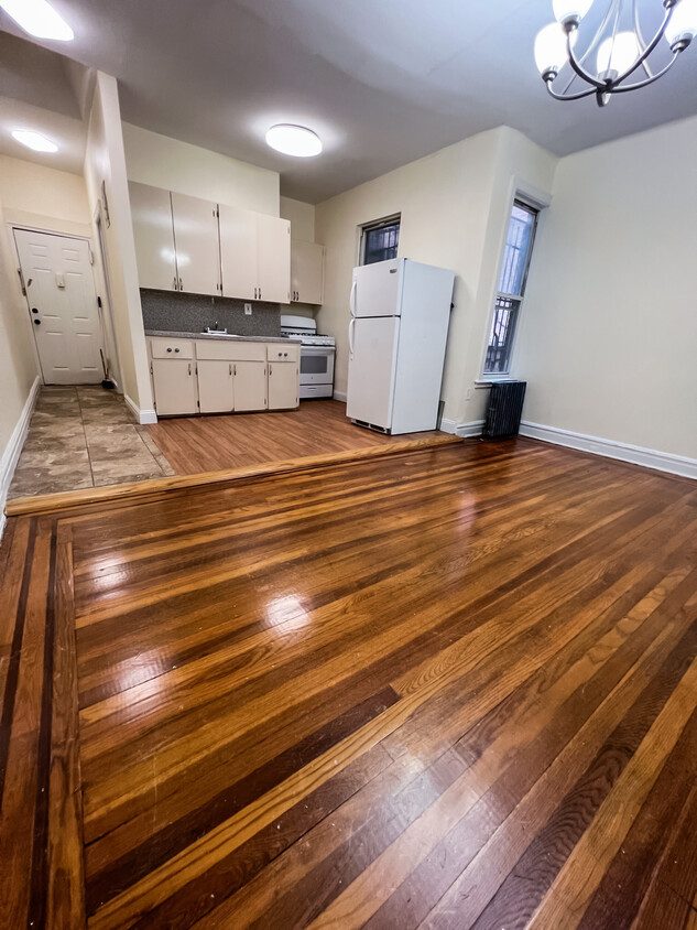 Living room - 7115 Austin St