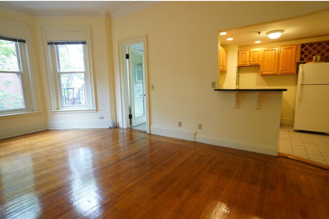 Building Photo - 385 Commonwealth Ave
