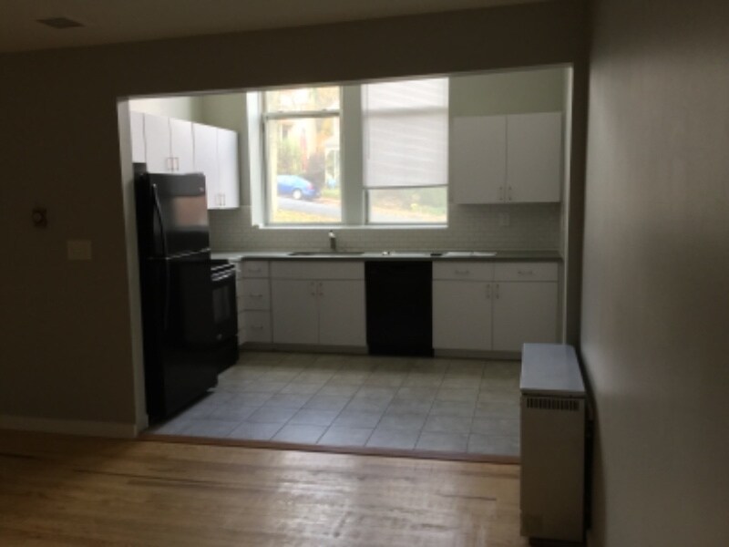 Primary Photo - 300 Elmira St