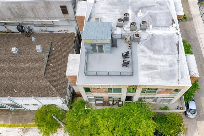 Building Photo - ROOFTOP IN STARLAND?  HERE IT IS! AVAILABLE NOW!