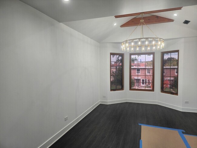 Foto del edificio - 243 W Swann St