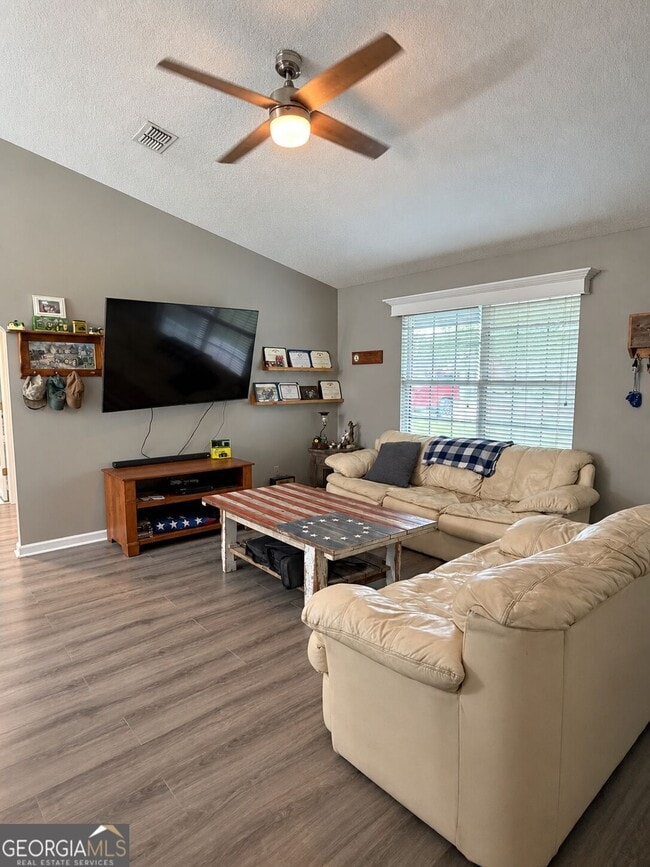 Building Photo - 663 Dallas Cir