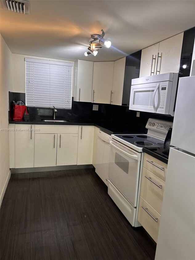 Foto principal - 30 NW 87th Ave