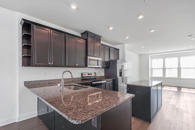 Foto del edificio - Spacious 3 BR/3.5 BA Townhome in Brooklyn ...