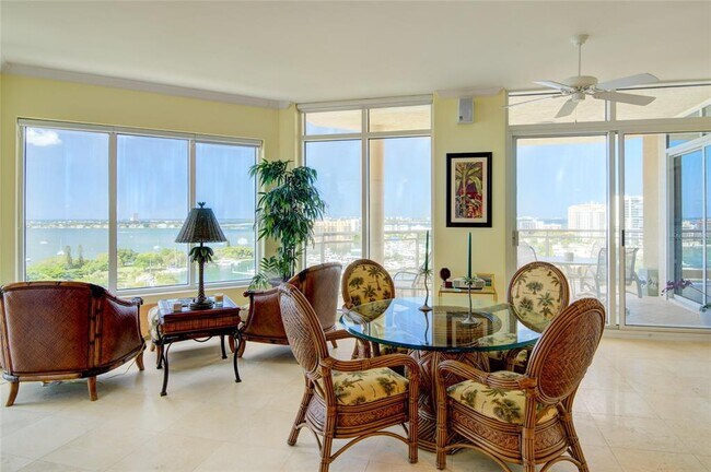 Foto del edificio - 340 S Palm Ave