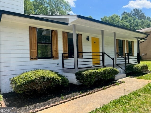Foto del edificio - 8155 Sunnydale Ln