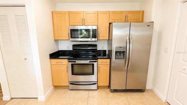 Building Photo - 1064 N Tamiami Trl