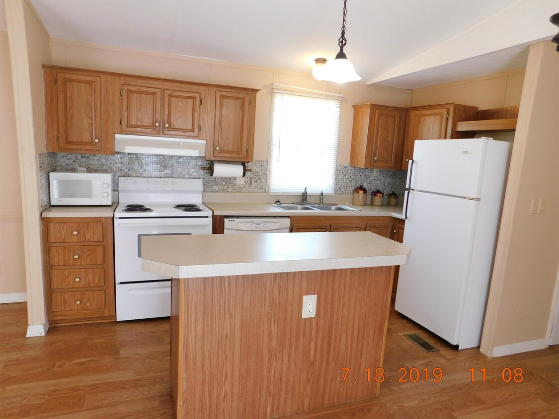 Building Photo - 2025 Seaboard Rd