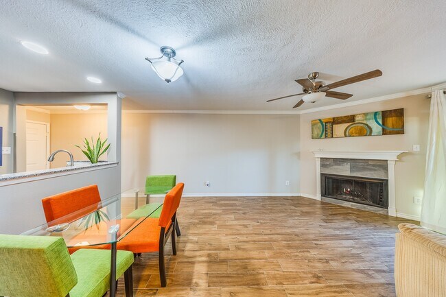 Foto del edificio - 18800 Egret Bay Blvd