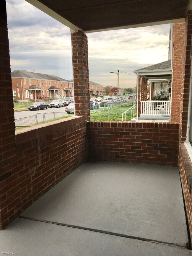 Foto del edificio - 7938 St Claire Ln