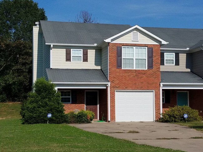 Building Photo - 101 Princeton Ave