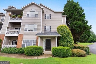 Building Photo - 701 Vinings Forest Ln