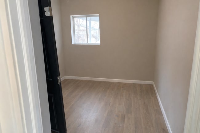 Building Photo - 309 Morton Ave