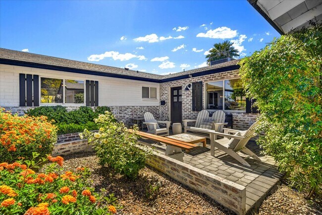 Foto del edificio - 6355 E Osborn Rd