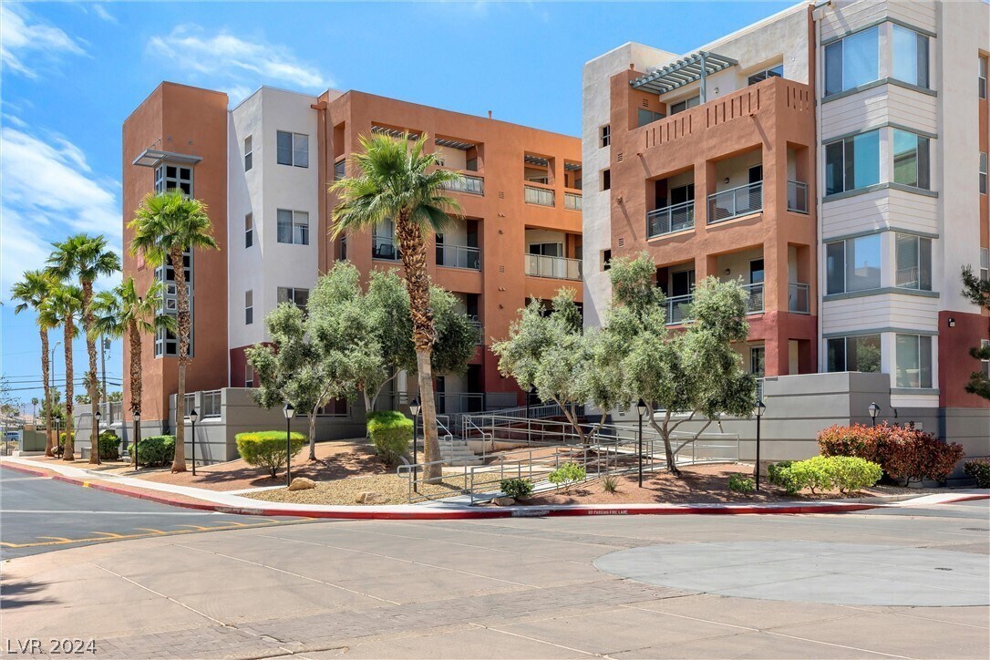 Foto principal - 63 E Agate Ave
