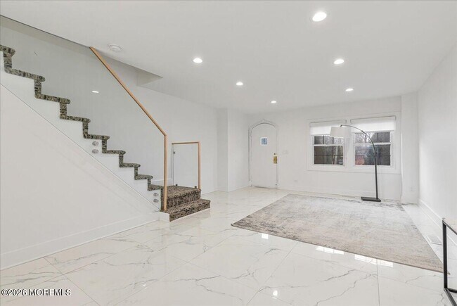 Building Photo - 1001 Norwood Ave