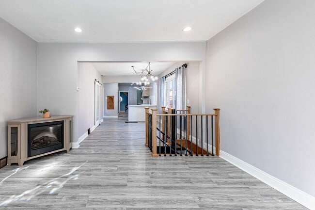Foto del edificio - 3838 W 64th St