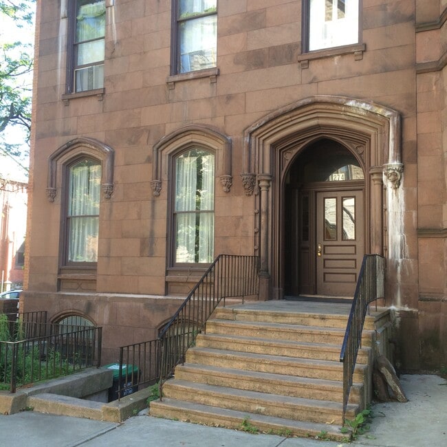 Building Photo - 287 State St