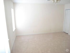 Building Photo - 1208 W Clay St
