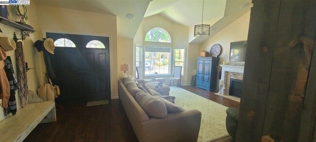 Building Photo - 1127 Mataro Ct