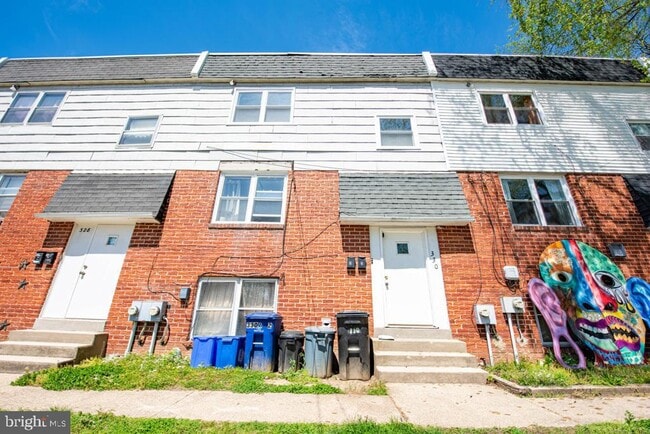 Building Photo - 330 Hermitage St