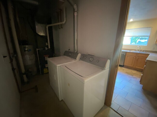 Foto del edificio - 1118 Lafayette - 4 Bed/4.5 Bath Unit Near ...