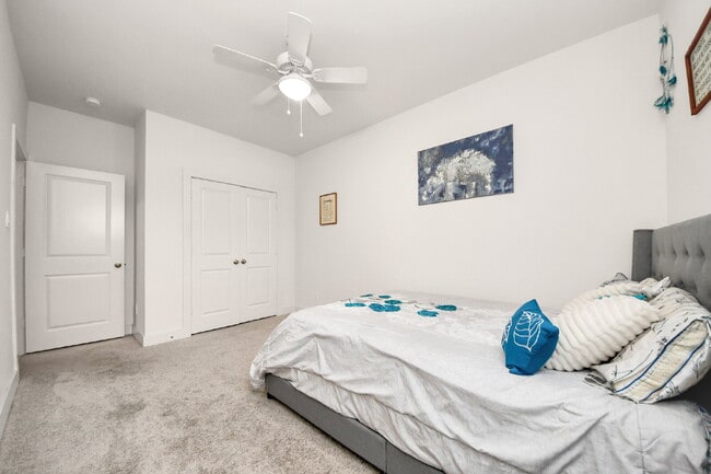 Building Photo - 3 Bedroom Houston Rental Home in Gated Community near Griggs Road