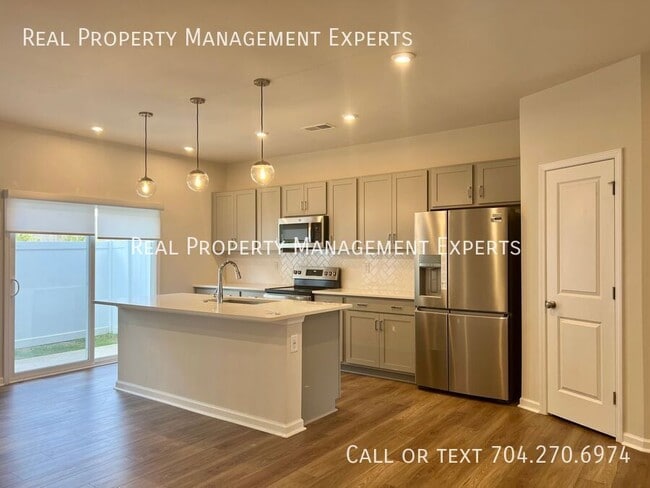 Building Photo - 3115 Hutton Gdns Ln