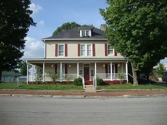 Primary Photo - 106 Depot St