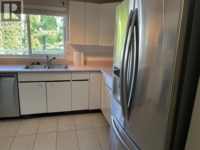 Building Photo - 3238 Quebec St