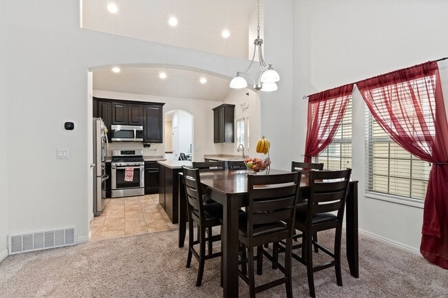 Photo - 10213 Sacramento Way (South Jordan, UT) House