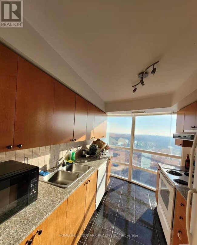 Building Photo - 83 Borough Dr