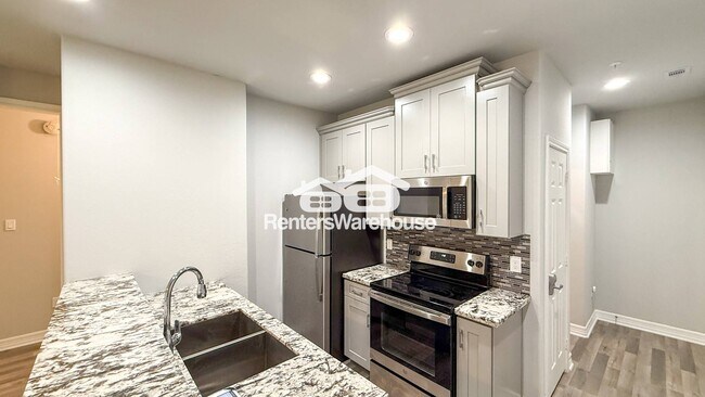 Foto del edificio - 7823 Gladstone St