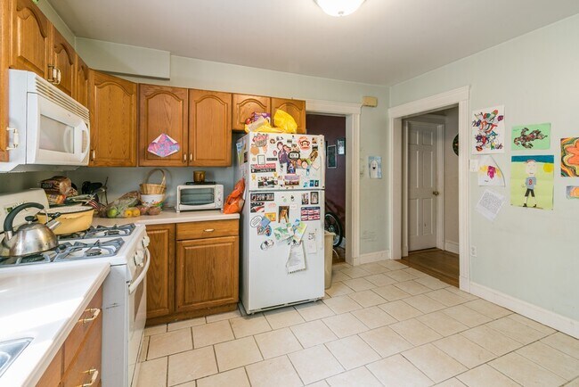 Kitchen - 71 Manthorne Rd
