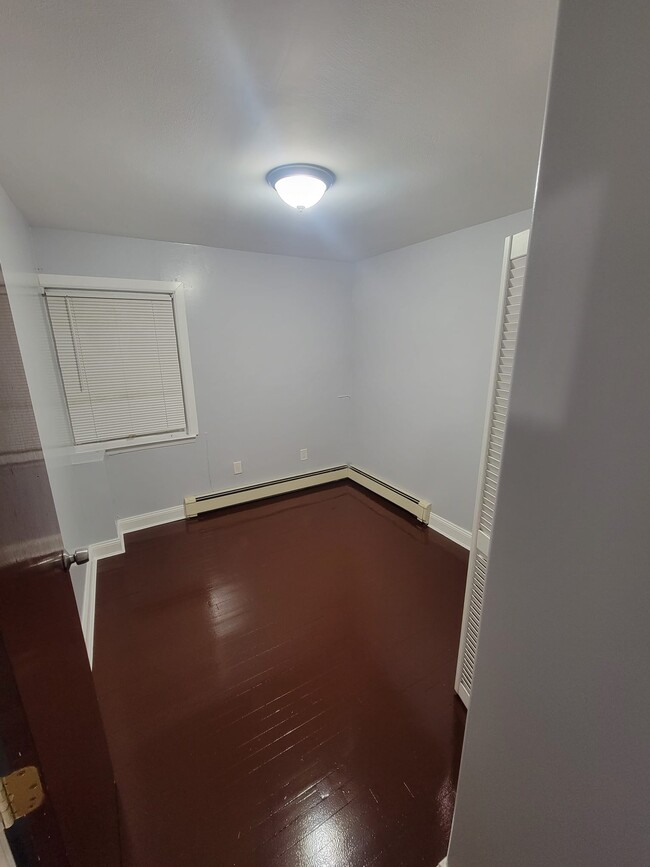 Foto del edificio - 837 Stanley Ave