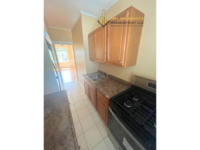 Photo - 121 Irving St Apartment