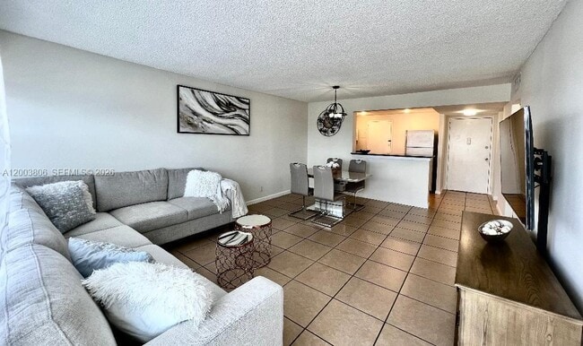 Building Photo - 401 Golden Isles Dr