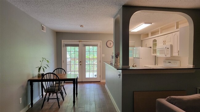 Foto del edificio - 8223 Kingsbrook Rd