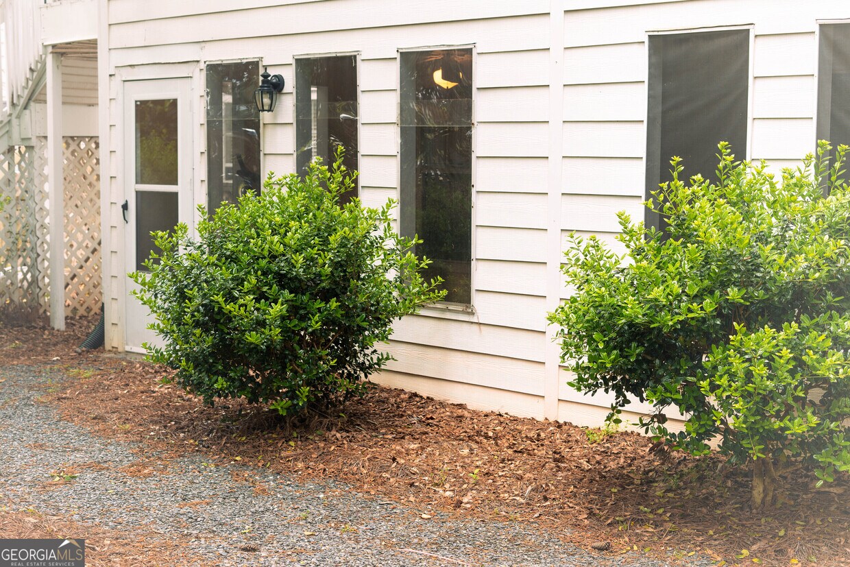 Foto del edificio - 12 Intown Pl