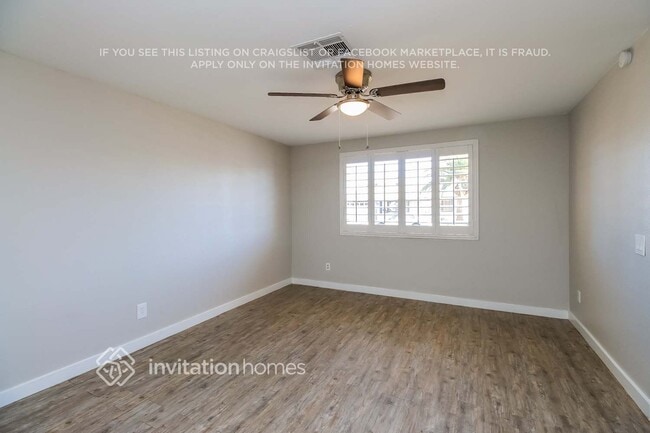 Building Photo - 1418 W Rosal Pl