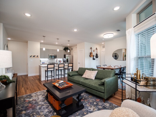 Building Photo - THE KELSEY AT SCOFIELD FARMS