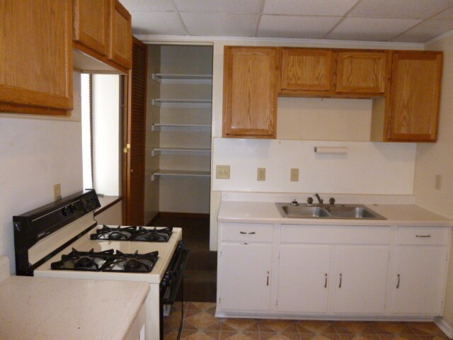 Foto del edificio - 1206 Summer St