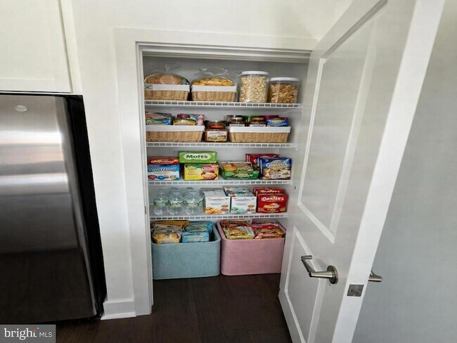 Foto del edificio - 247 Lewis Fisher Dr