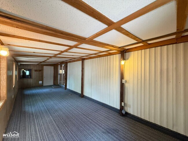 Foto del edificio - 809 W Washington Ave