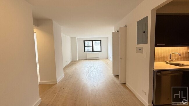 Building Photo - East 39th Street