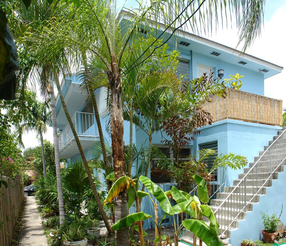 Building Photo - 306 N M St